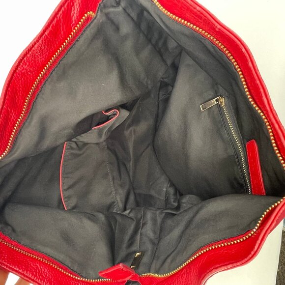 Mia Capella Red Large Leather Shoulder Bag | Classic Style - Picture 4 of 5